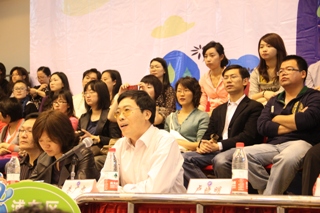 圖片說明3💆🏽‍♀️：校長助理朱廣忠致歡迎詞